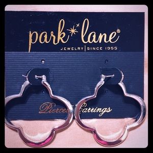 Park Lane quatrefoil earrings NWOT
